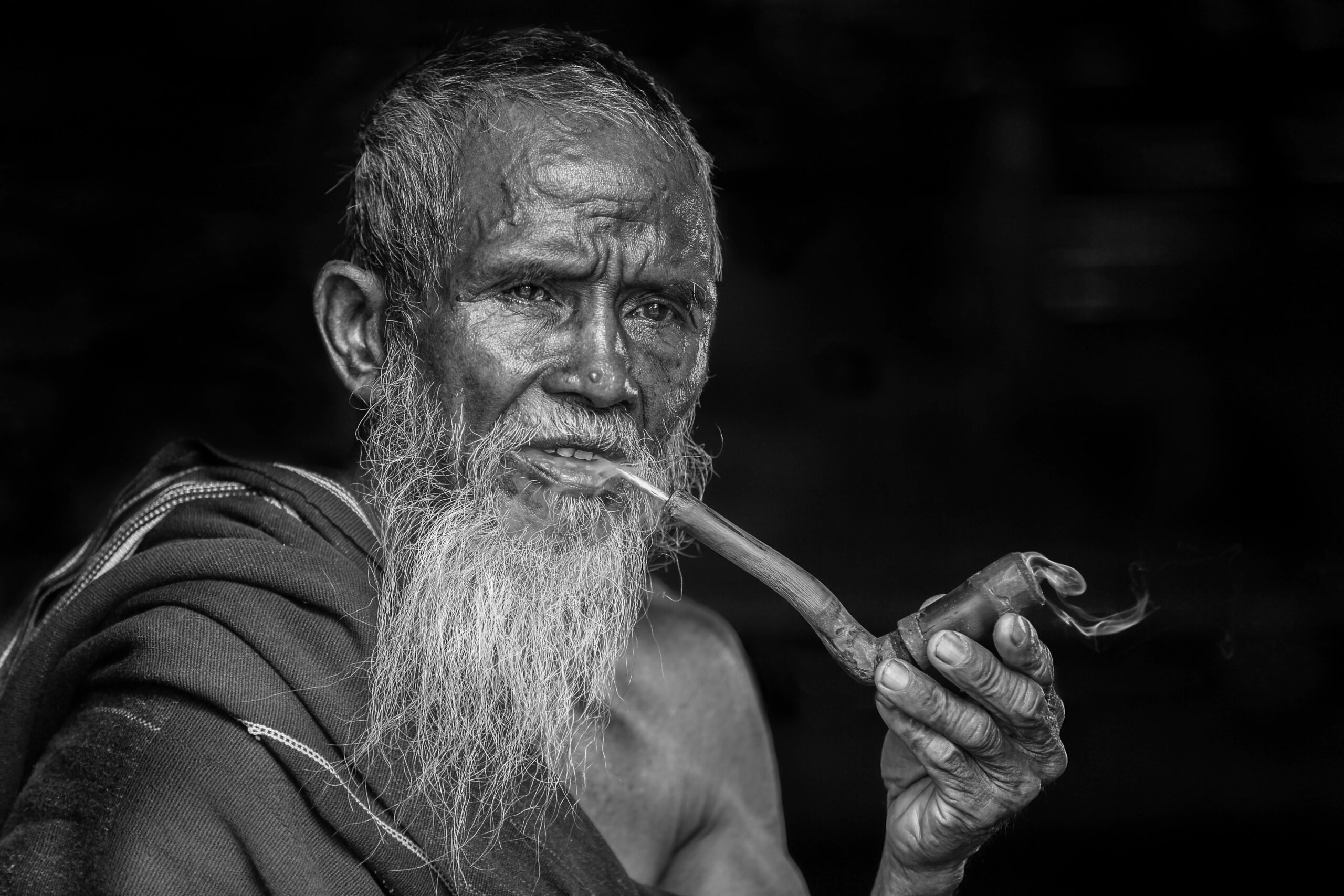 Fumer avec la Pipe,le kiseru,le Chillium,le Midwakh,le Chibouque,le Calumet…